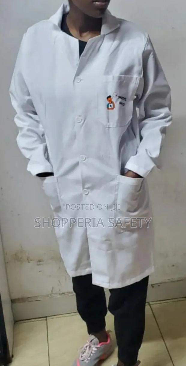 White Labcoat/ White Dustcoat - thumbnail 2