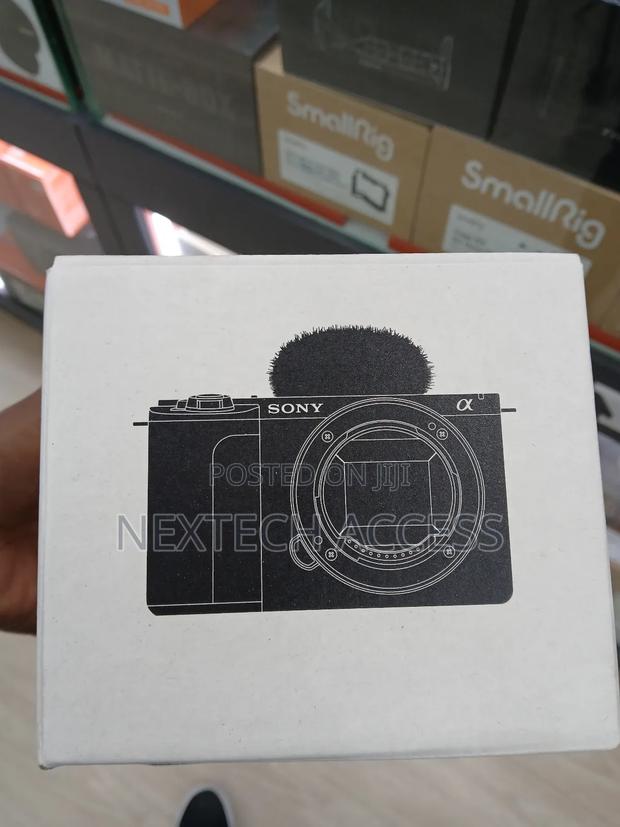 Sony ZV-E10 II Mirrorless Camera With 16-50mm Lens (Black) - thumbnail 3