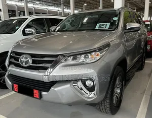 Toyota Fortuner 2.4 D RWD 2018 Gold