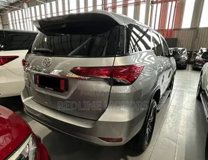 Toyota Fortuner 2.4 D RWD 2018 Gold