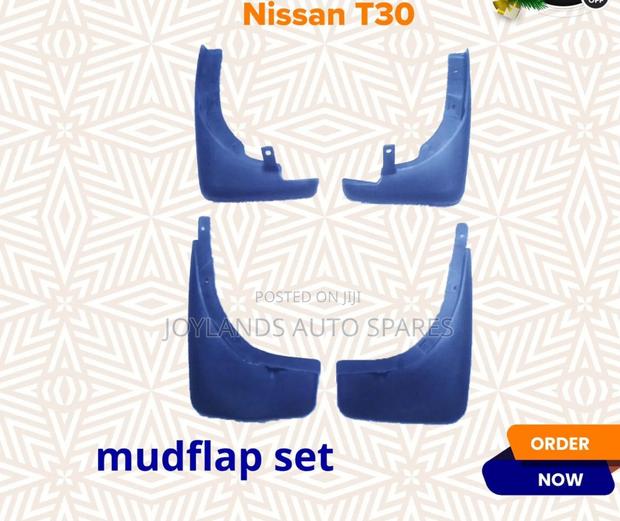 Nissan X-Trail T30 Mudflaps
