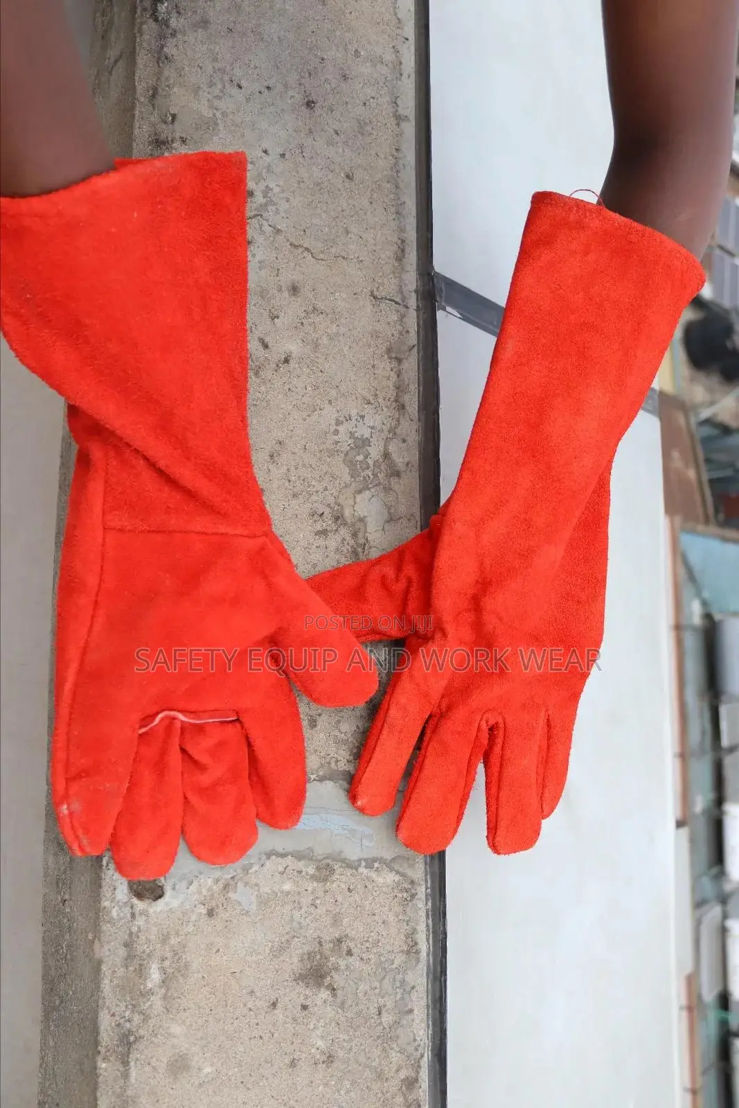 Long-sleeve Leather Gloves