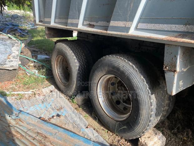 20ton Tipper Lorry Mitsubishi Fj - thumbnail 8