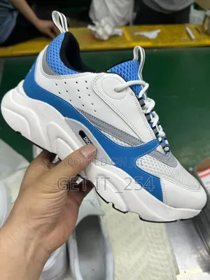 Dior Shoes 🔥🔥🔥
Sizes 
40-45