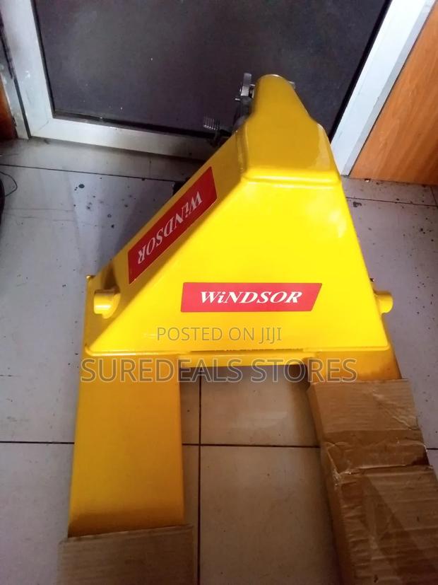 Pallet Truck - main view