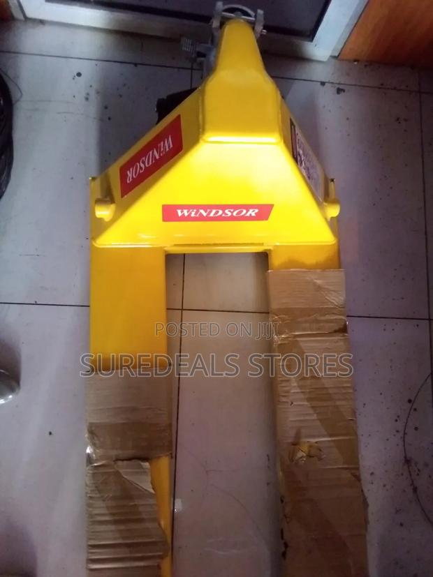 Pallet Truck - thumbnail 3