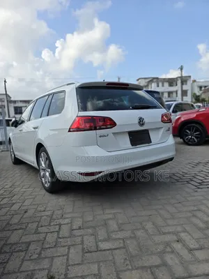 Volkswagen Golf TSI SE FWD 2018 White
