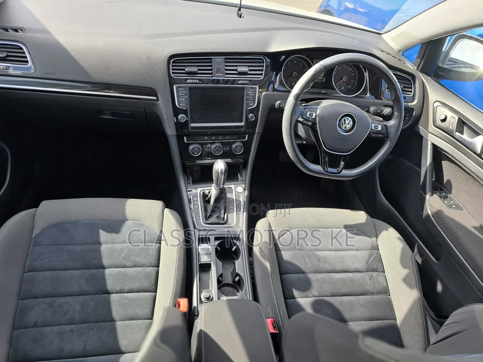 Volkswagen Golf TSI SE FWD 2018 White