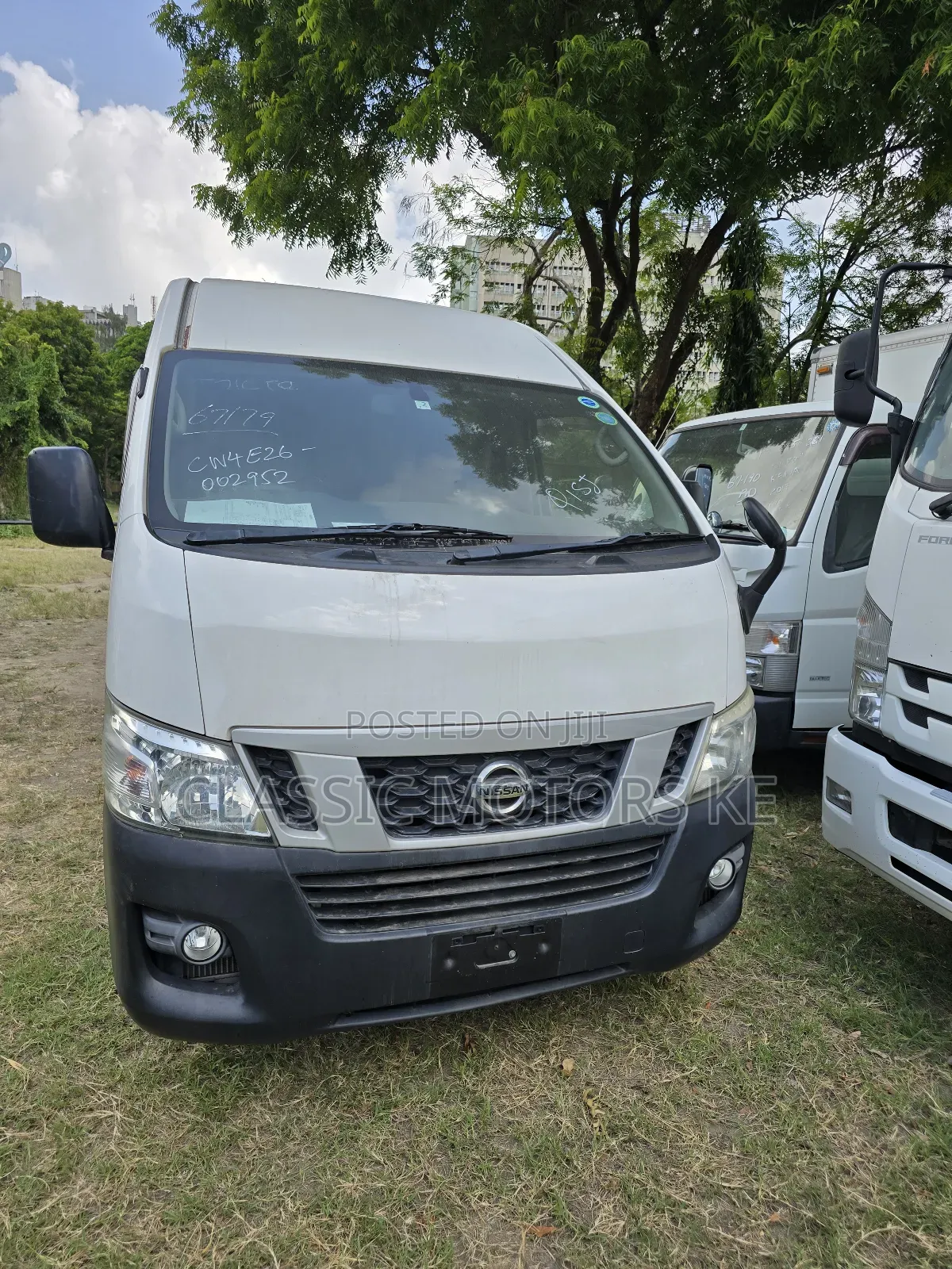 Nissan Caravan (Urvan) 2017 White