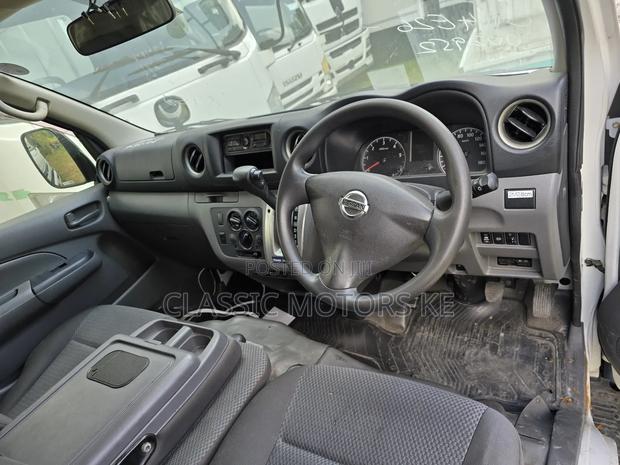 Nissan Caravan (Urvan) 2017 White - thumbnail 8
