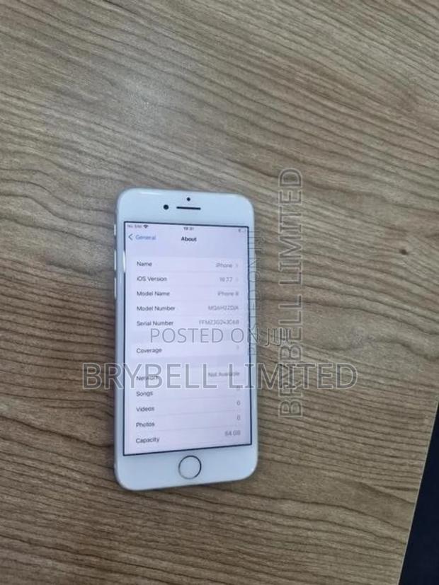 Apple iPhone 8 64 GB White - main view