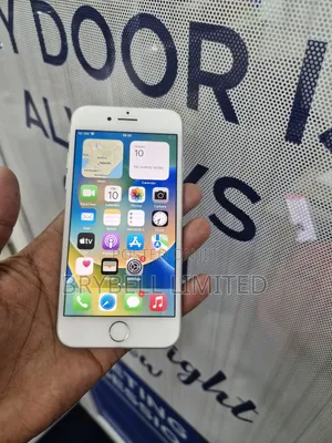 Apple iPhone SE 64 GB White