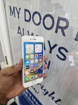 Apple iPhone SE 64 GB White