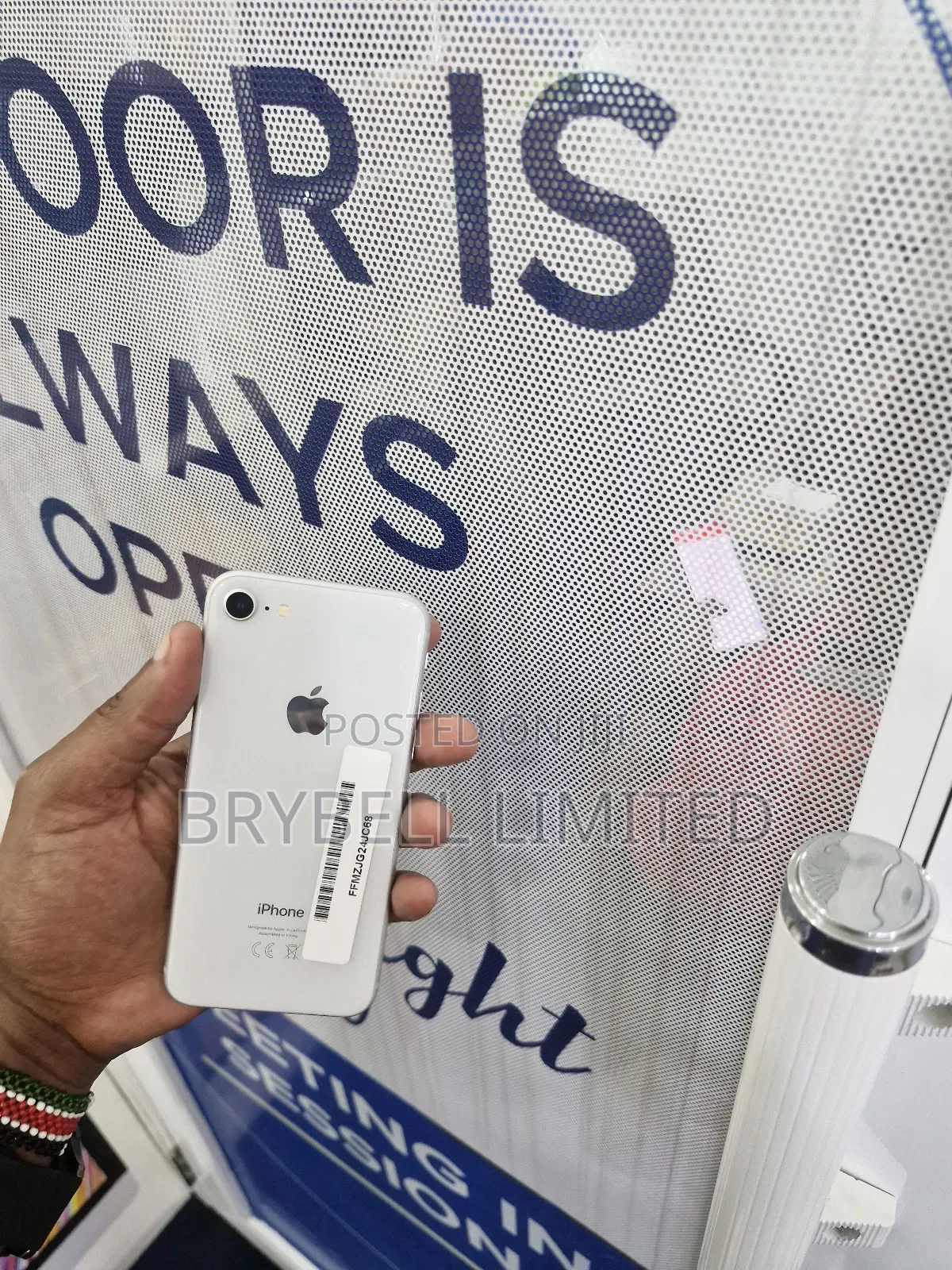 Apple iPhone SE 64 GB White