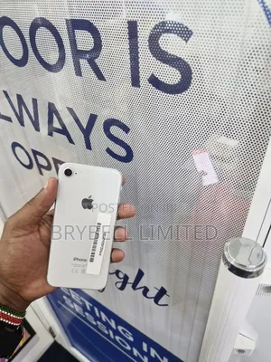 Apple iPhone SE 64 GB White