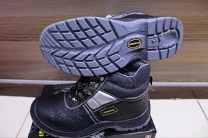 Ultimate Plus Top Quality Safety Wear - thumbnail 2