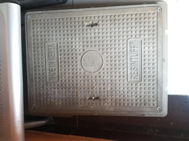 Composite Manhole Cover - thumbnail 3