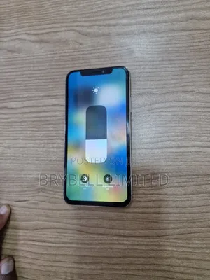 Apple iPhone X 256 GB White
