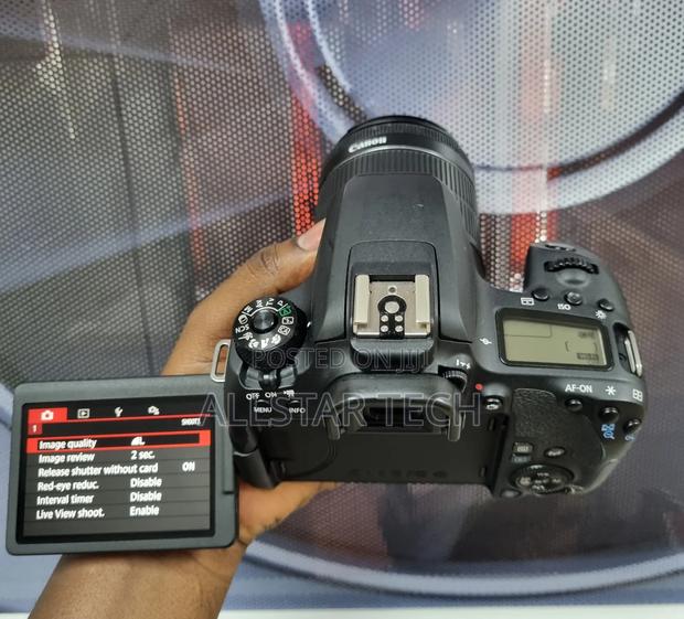 Canon EOS 77D With 18-55mm - thumbnail 3