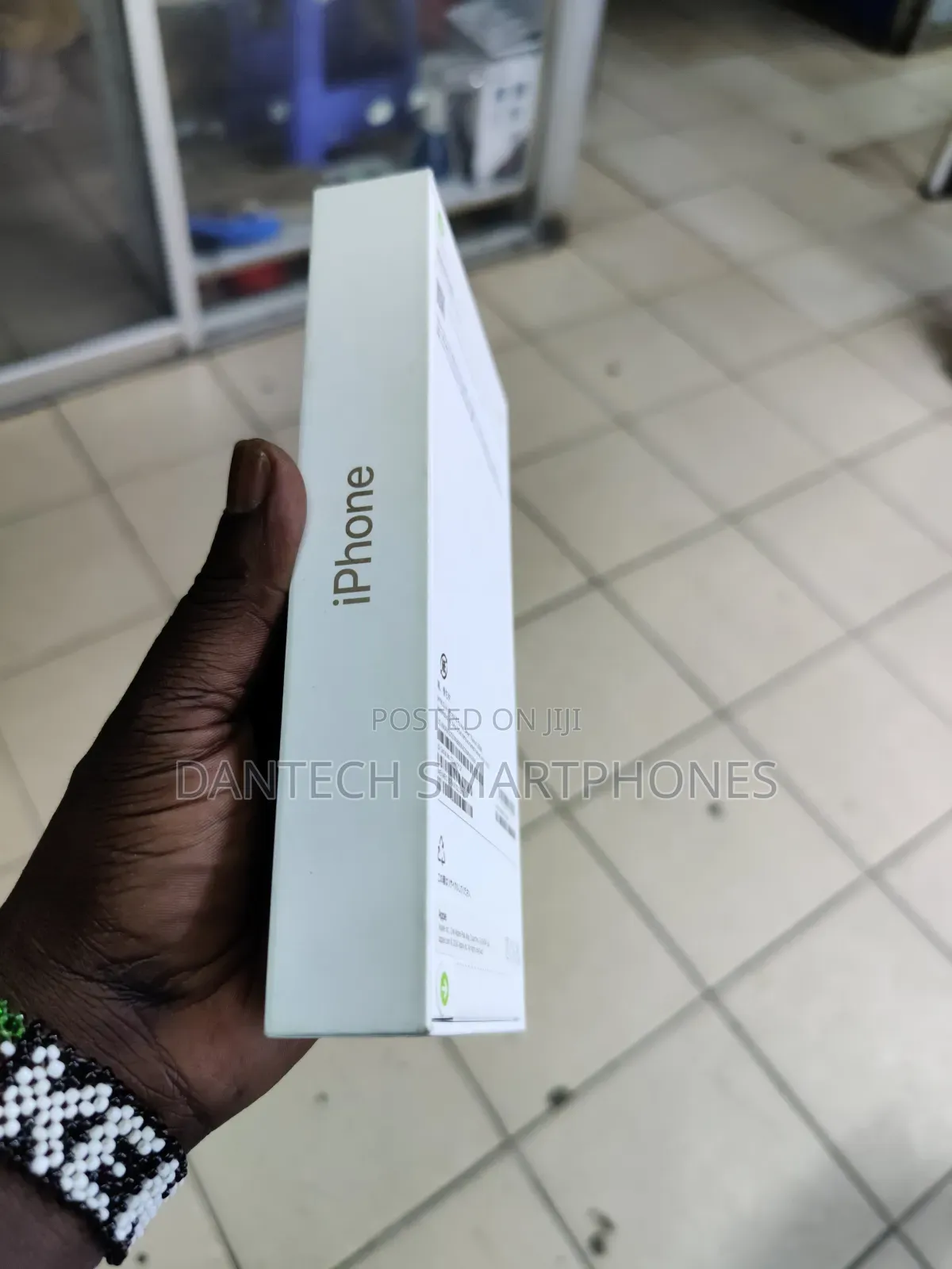 New Apple iPhone 16 Pro Max 256 GB Gold