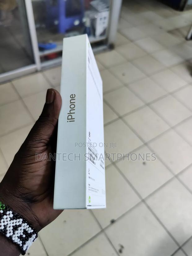 New Apple iPhone 16 Pro Max 256 GB Gold - thumbnail 2