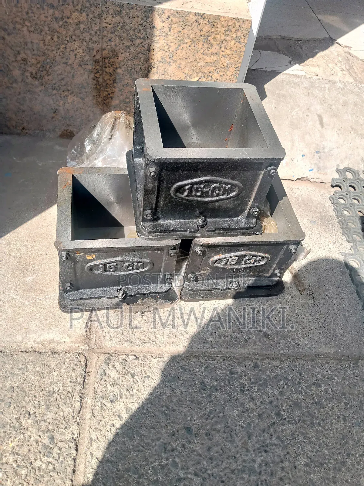 Cast Iron Cube Moulds