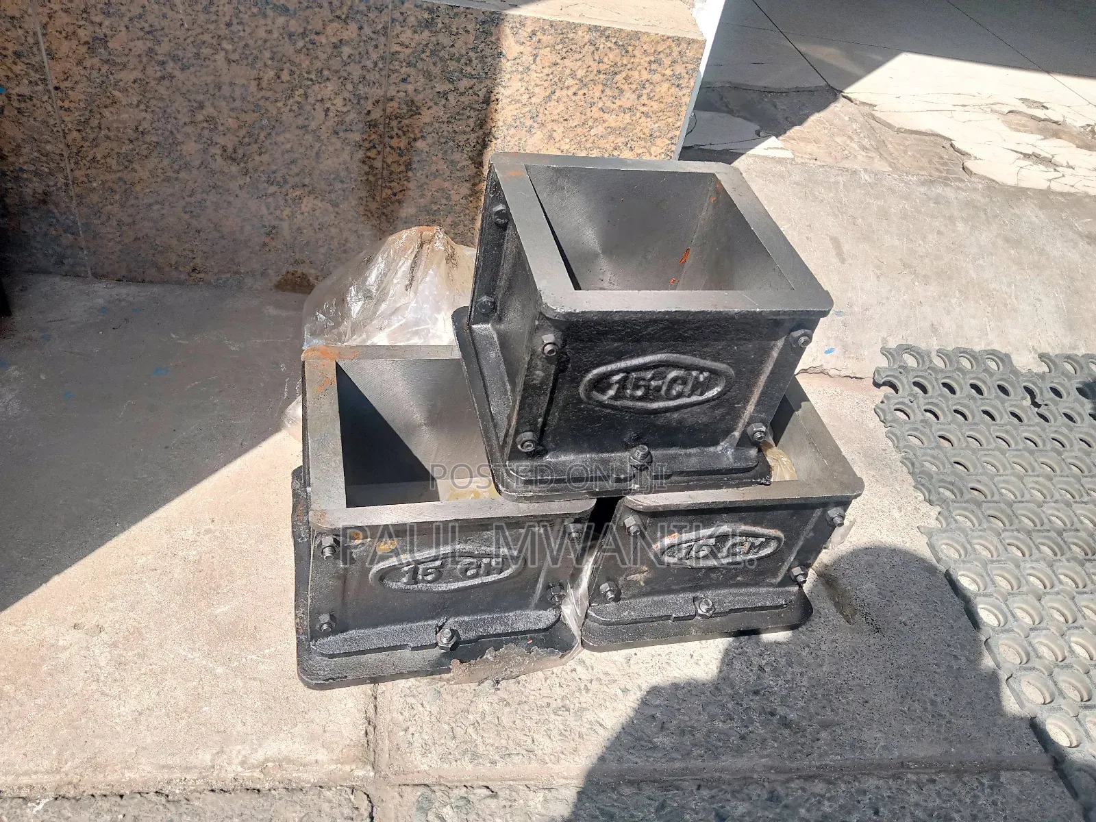 Cast Iron Cube Moulds