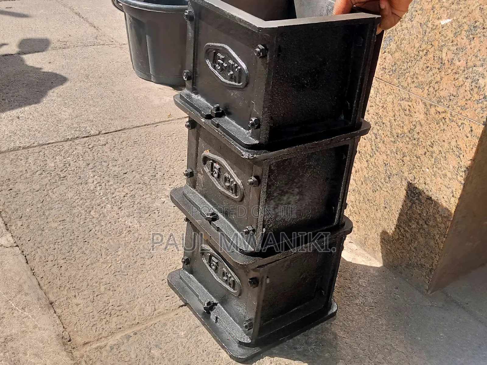 Cast Iron Cube Moulds