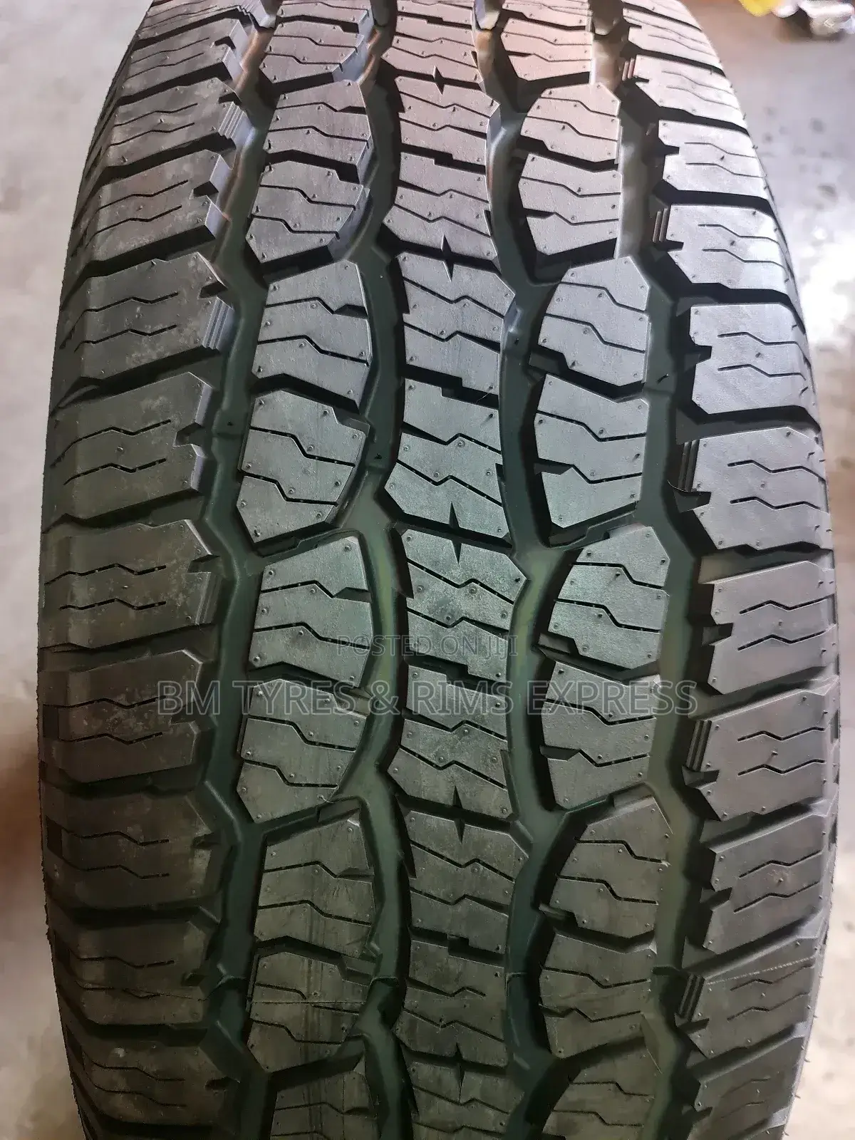 275 /60 R20 FORTUNE TYRES (Thailand)