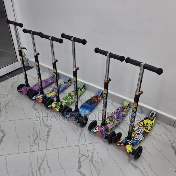 Graffiti Scooter * Adjustable Height Scooter - main view