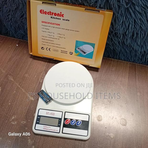 Electronic Kitchen Scale - main view