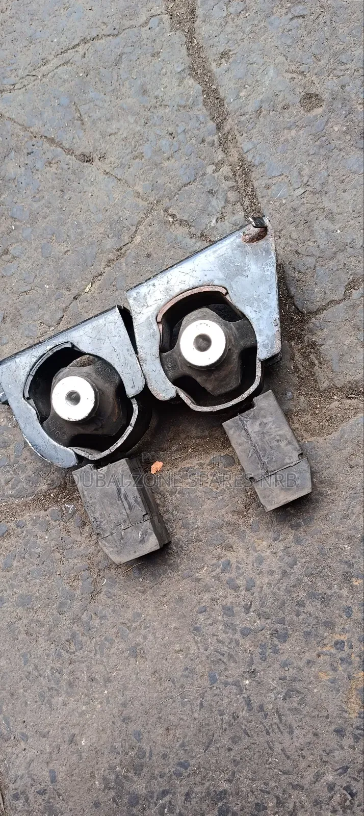 Lower Gearbox Mounts Wish, Voxy, Noah, Premio.