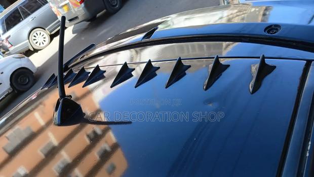 10pcs Mini Shark Fin Roof Decorators - main view