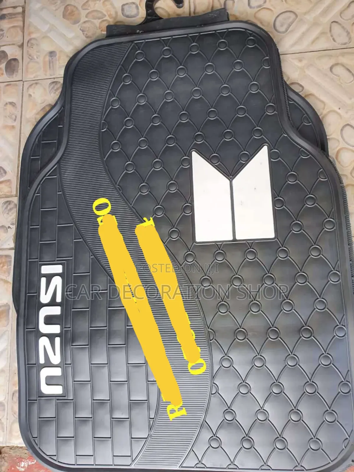 ISUZU Floor Carpet Dust