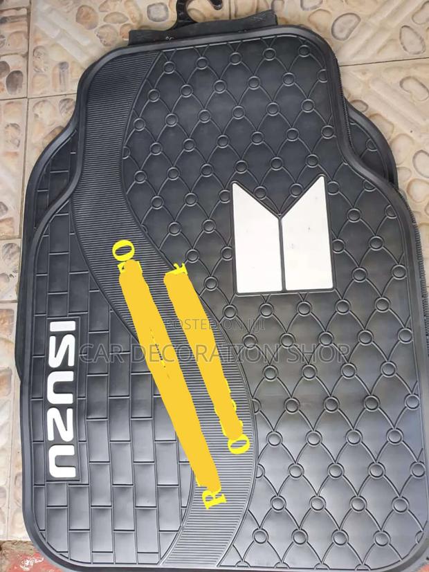 ISUZU Floor Carpet Dust - main view