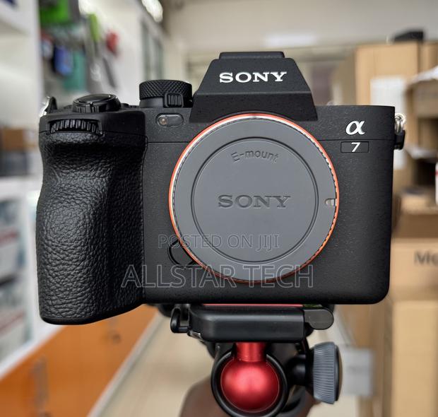 Sony A7 Iv Mirrorless Camera (8k Shutter Count) - thumbnail 2