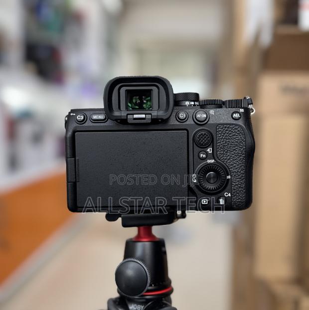 Sony A7 Iv Mirrorless Camera (8k Shutter Count) - thumbnail 3