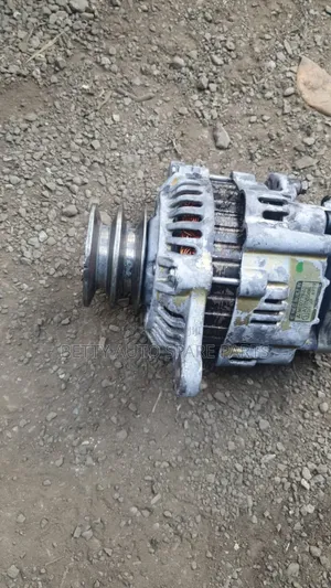 Mitsubishi Fuso Alternator
