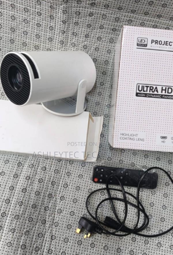 ADVANCE Android Projector Wifi Bluetooth Projector