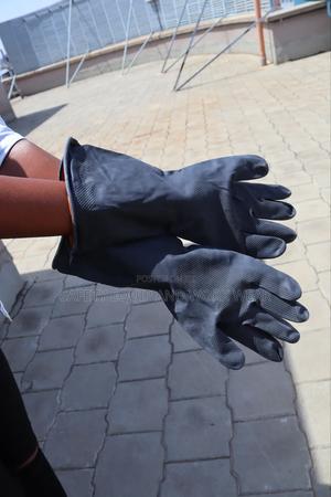Synthetic Rubber Gloves - thumbnail 2