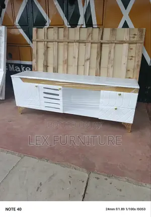 5.5ftsv Tv Stand