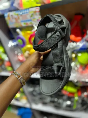 Black Open Shoe's Teva/Open-Shoes 40-45 Kes 1700