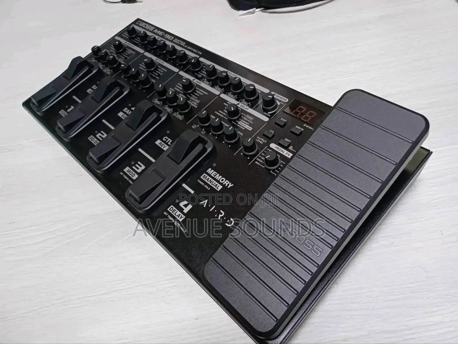 Boss Me-90 Guitar Effects Processor: