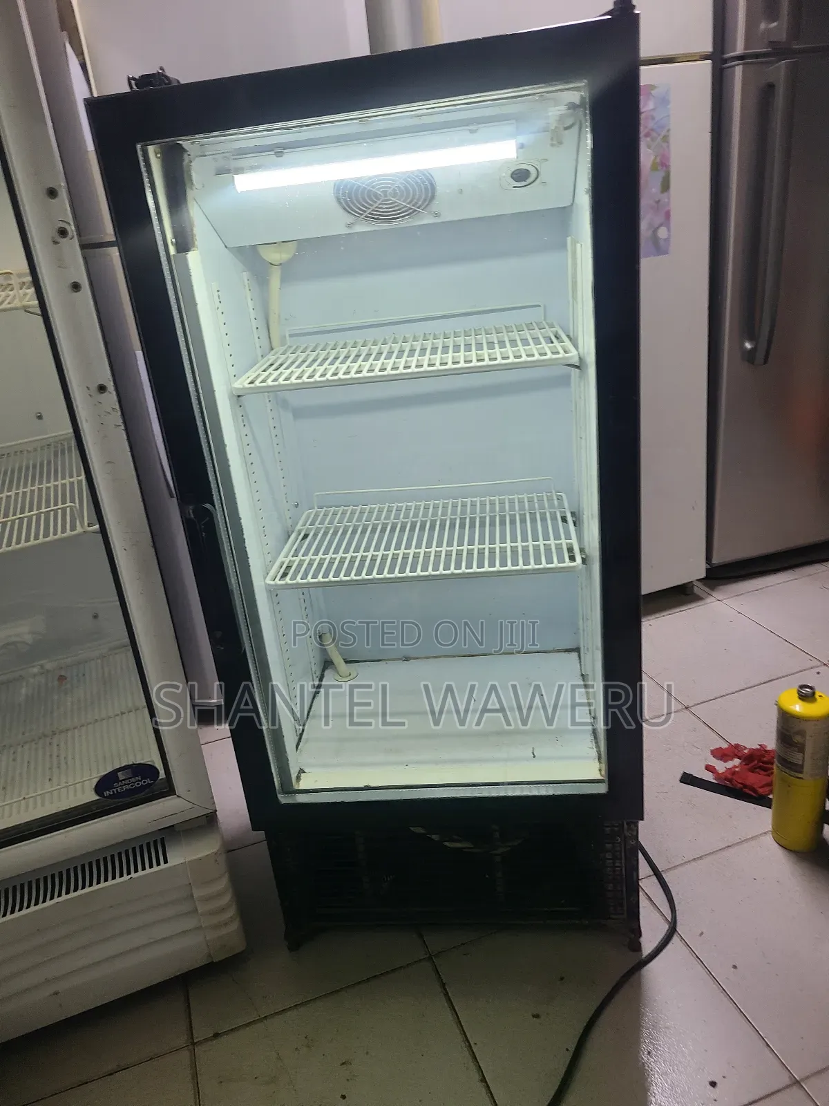 Showcase Display Fridge