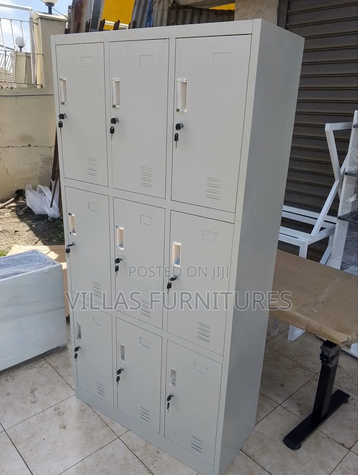Quality Cabinet 9 Doors
