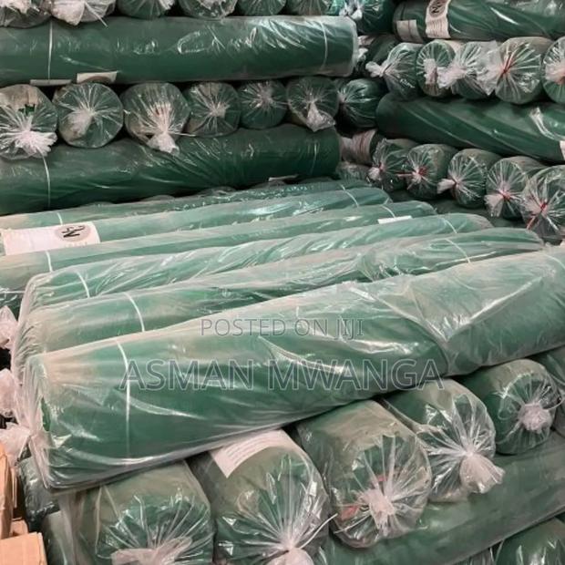 Green Scaffolding Netting Heavy-Duty 100gsm