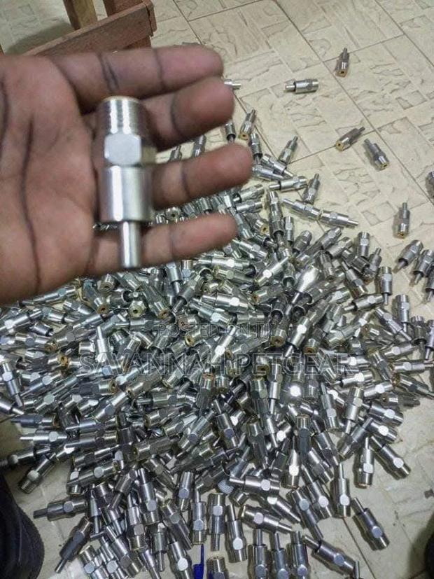 Automatic Stainless Steel Piglet Nipple Drinkers Waterer - thumbnail 2