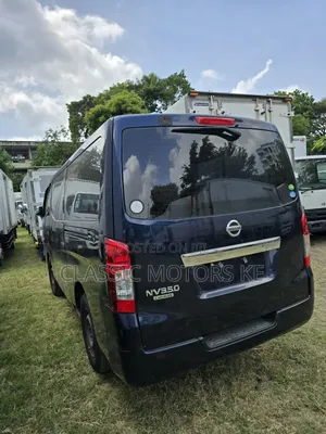 Nissan Caravan (Urvan) 2018 Blue