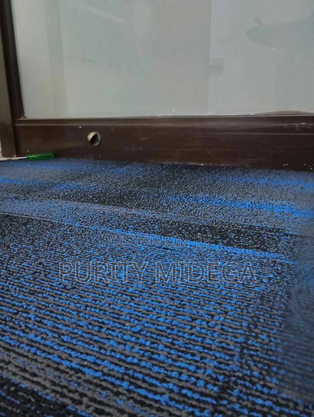 Textured Carpet Tiles - thumbnail 2