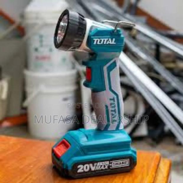 Total Lithium-Ion Working Light - thumbnail 4